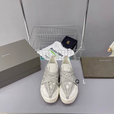 Rick Owens SS25 Hollywood Megalaced Niedrigen Sneakers In Dinge/Milch Velour Wildleder